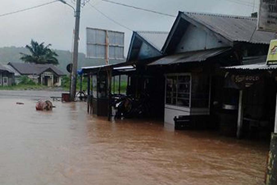 Banjir melanda Lamno, Aceh Jaya. @Wirduna Tripa